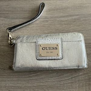 Guess wristlet